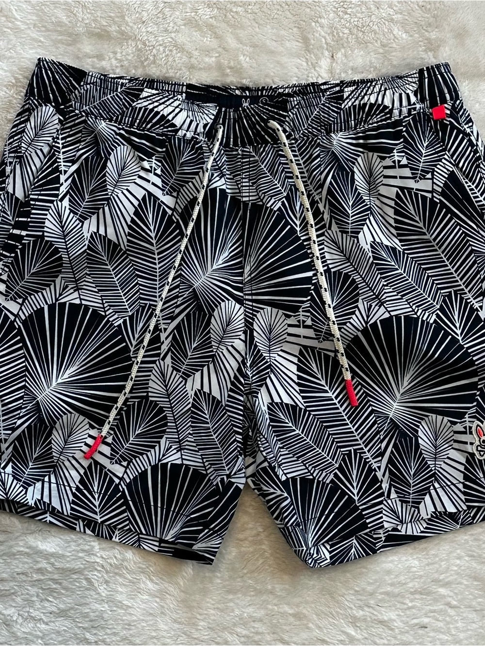 Psycho Bunny Men's Exton Swim Trunks Size S NWOT Black White Palm Leaf Pouch